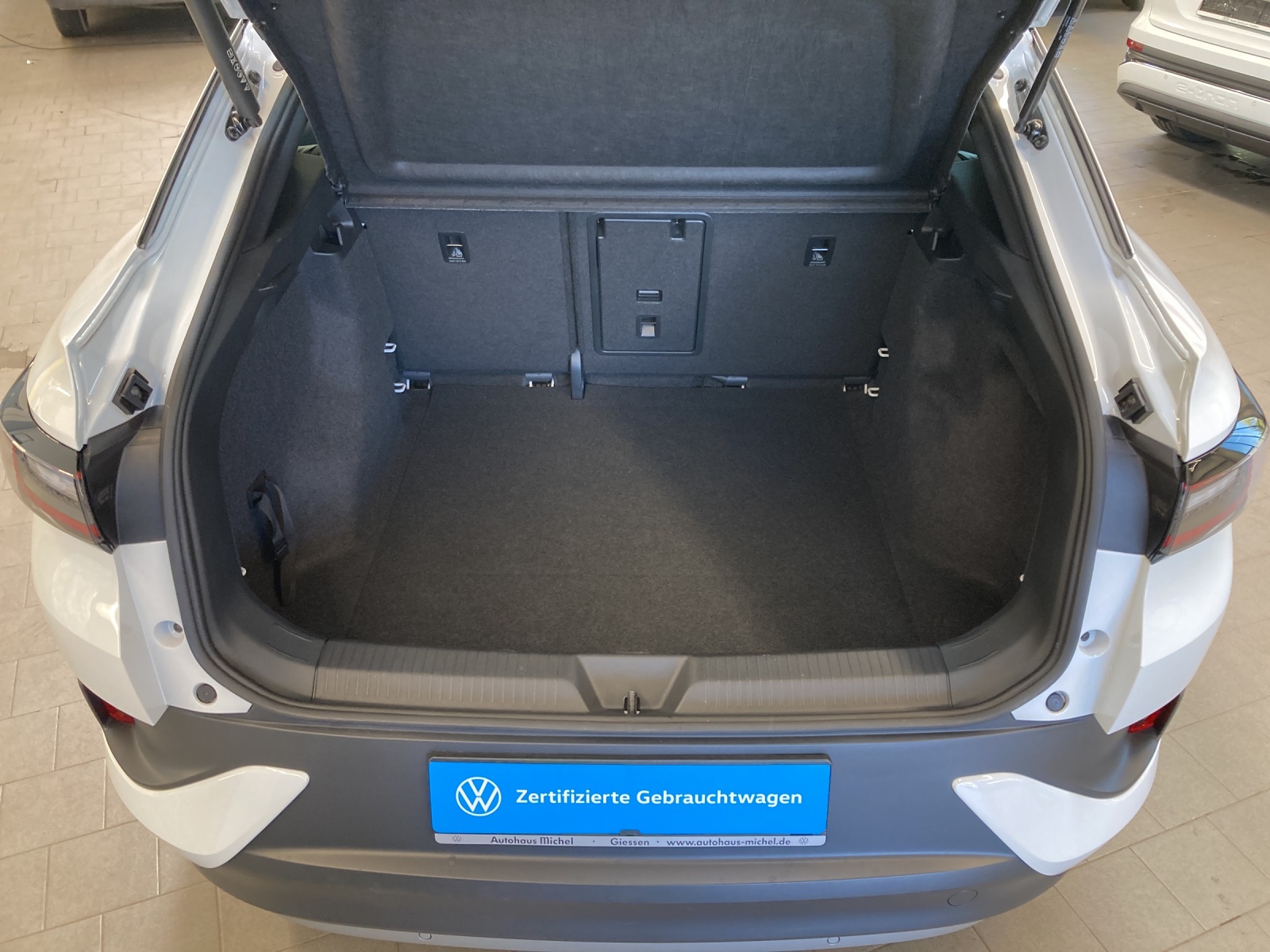 ID.5 Pro 210 kW/77kWh LED Navi Kamera ErgoActive ACC