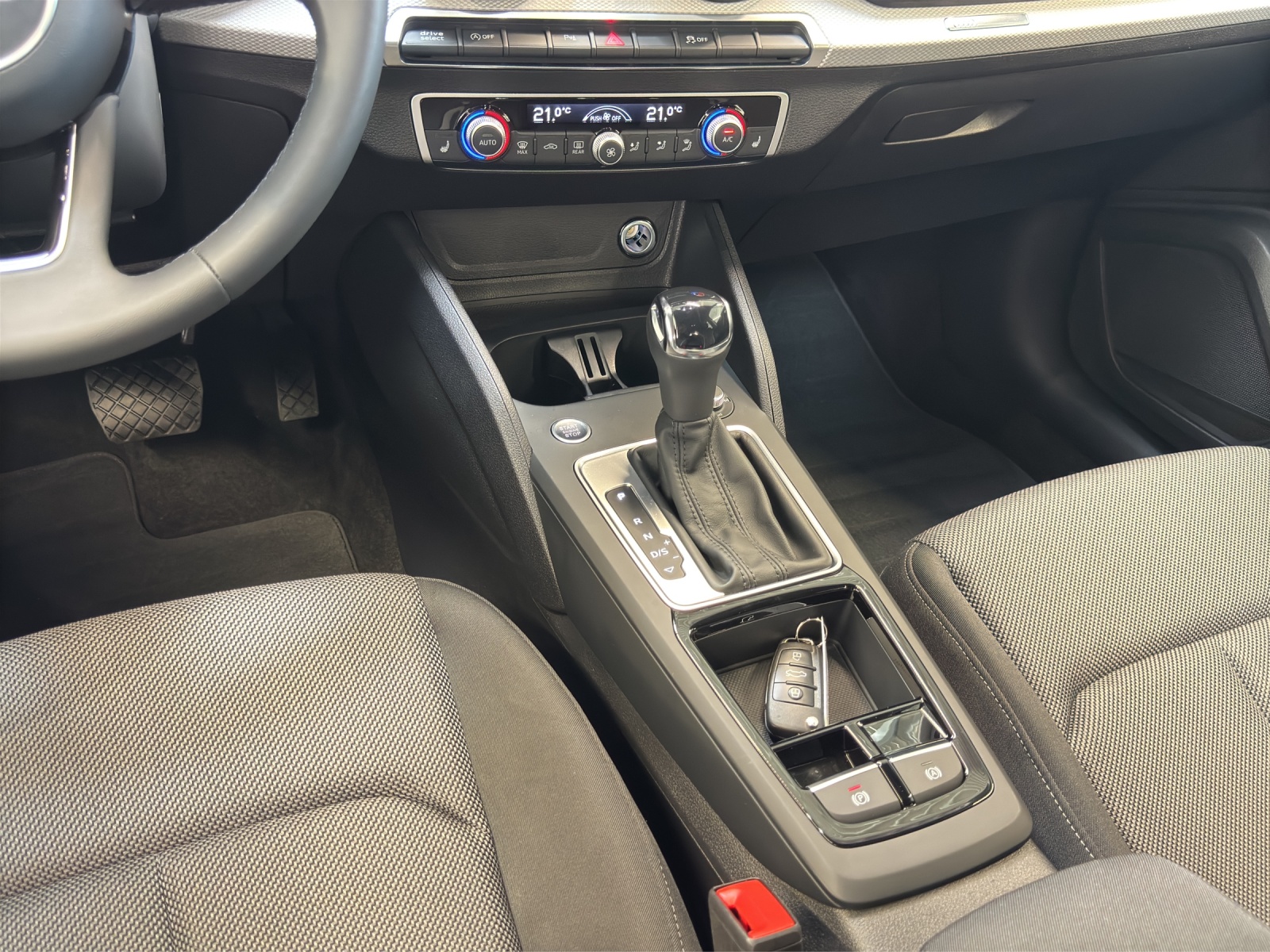 Q2 35 TFSI S-tronic S line Matrix-LED Kamera