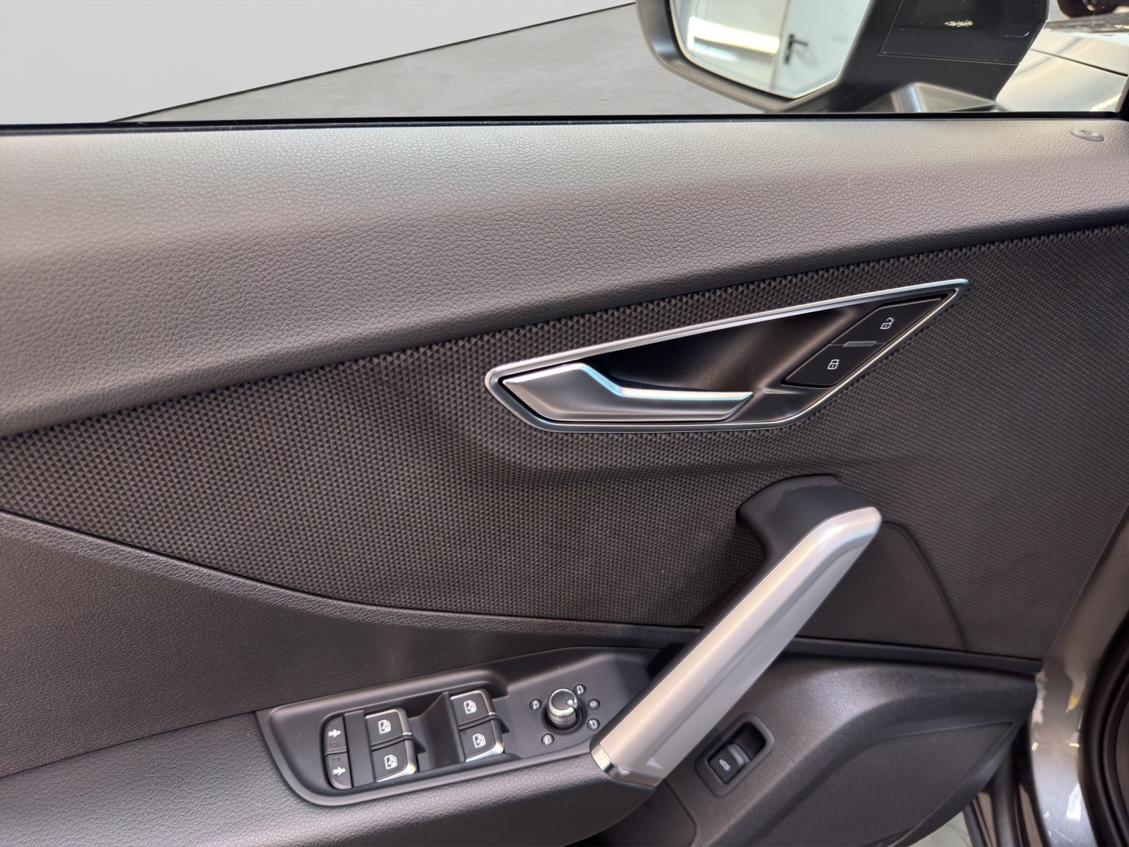 Q2 35 TFSI S-tronic S line Matrix-LED Kamera