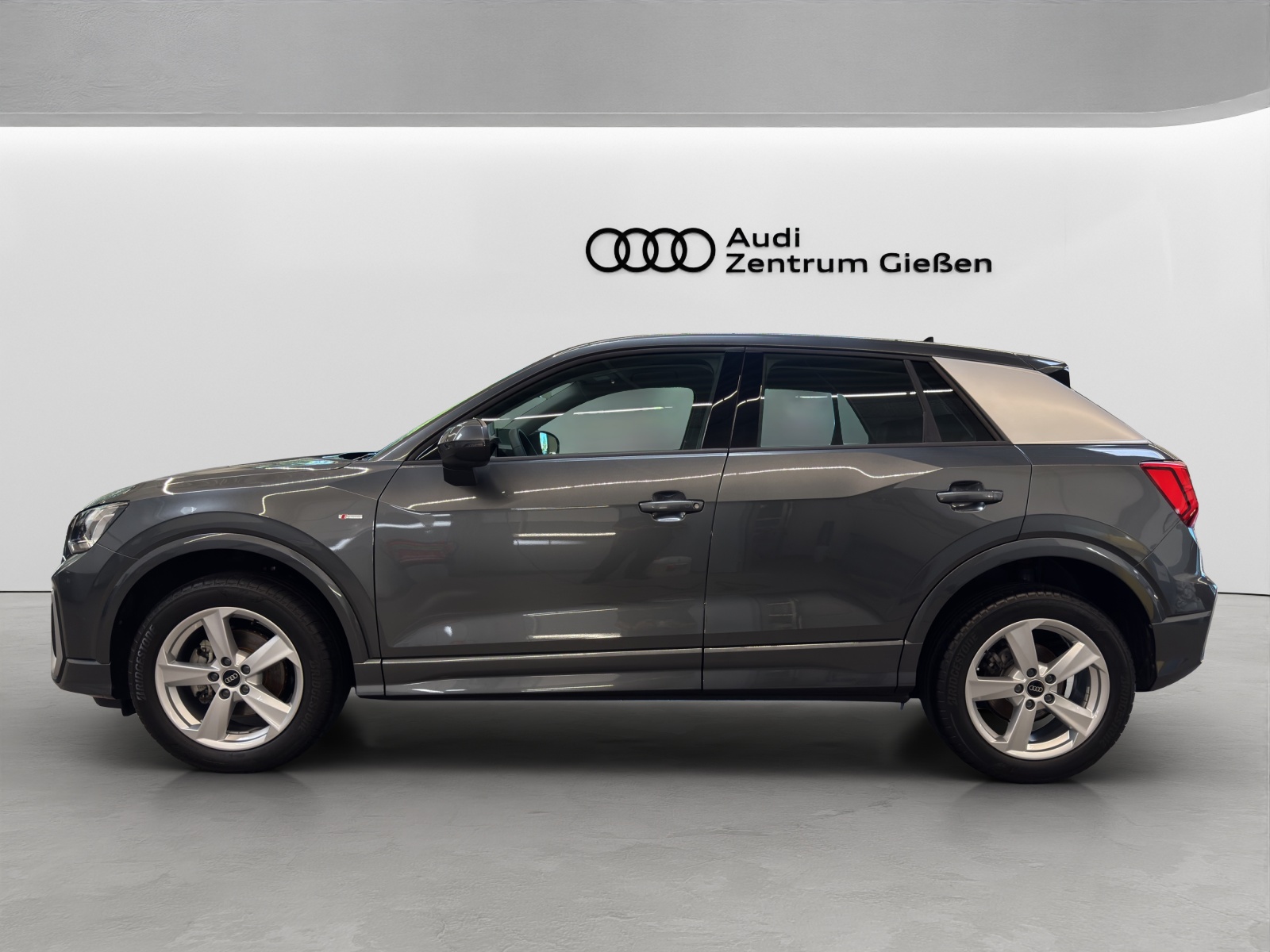 Q2 35 TFSI S-tronic S line Matrix-LED Kamera