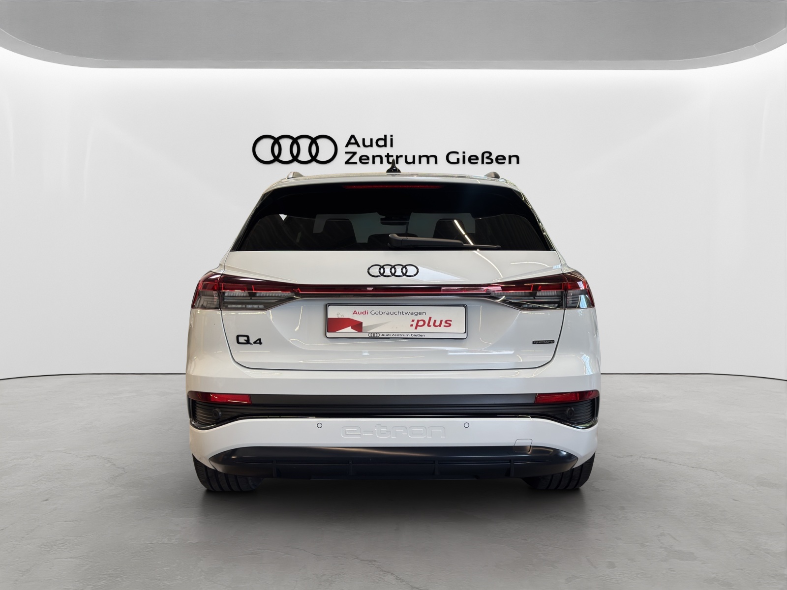 Q4 e-tron 45 quattro S line Black AHK Matrix-LED Navi