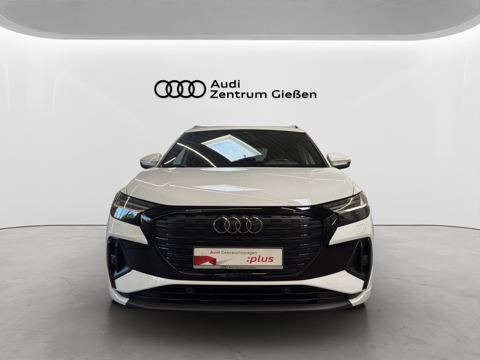Q4 e-tron 45 quattro S line Black AHK Matrix-LED Navi