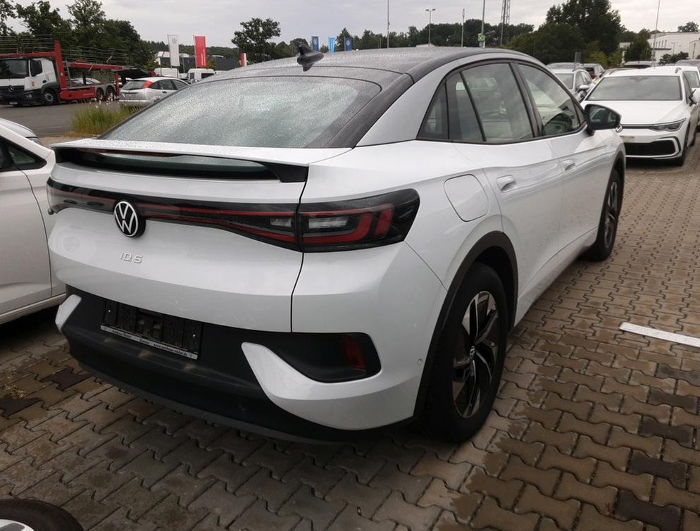 ID.5 Pro 210kW/77kWh ACC Navi Kamera Ergositz