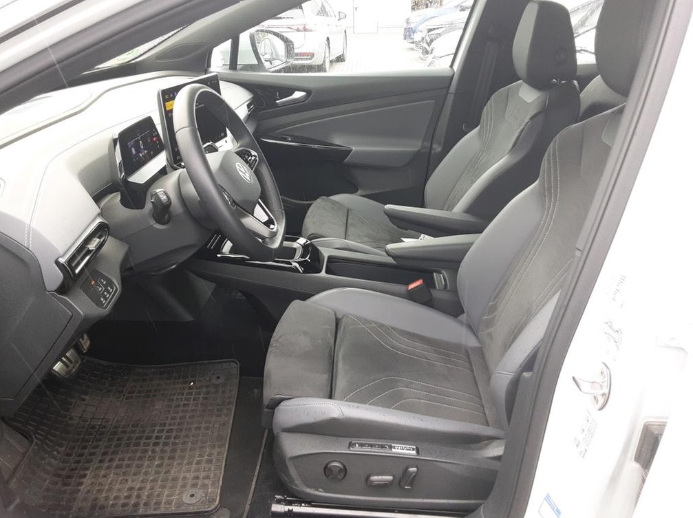 ID.5 Pro 210kW/77kWh ACC Navi Kamera Ergositz