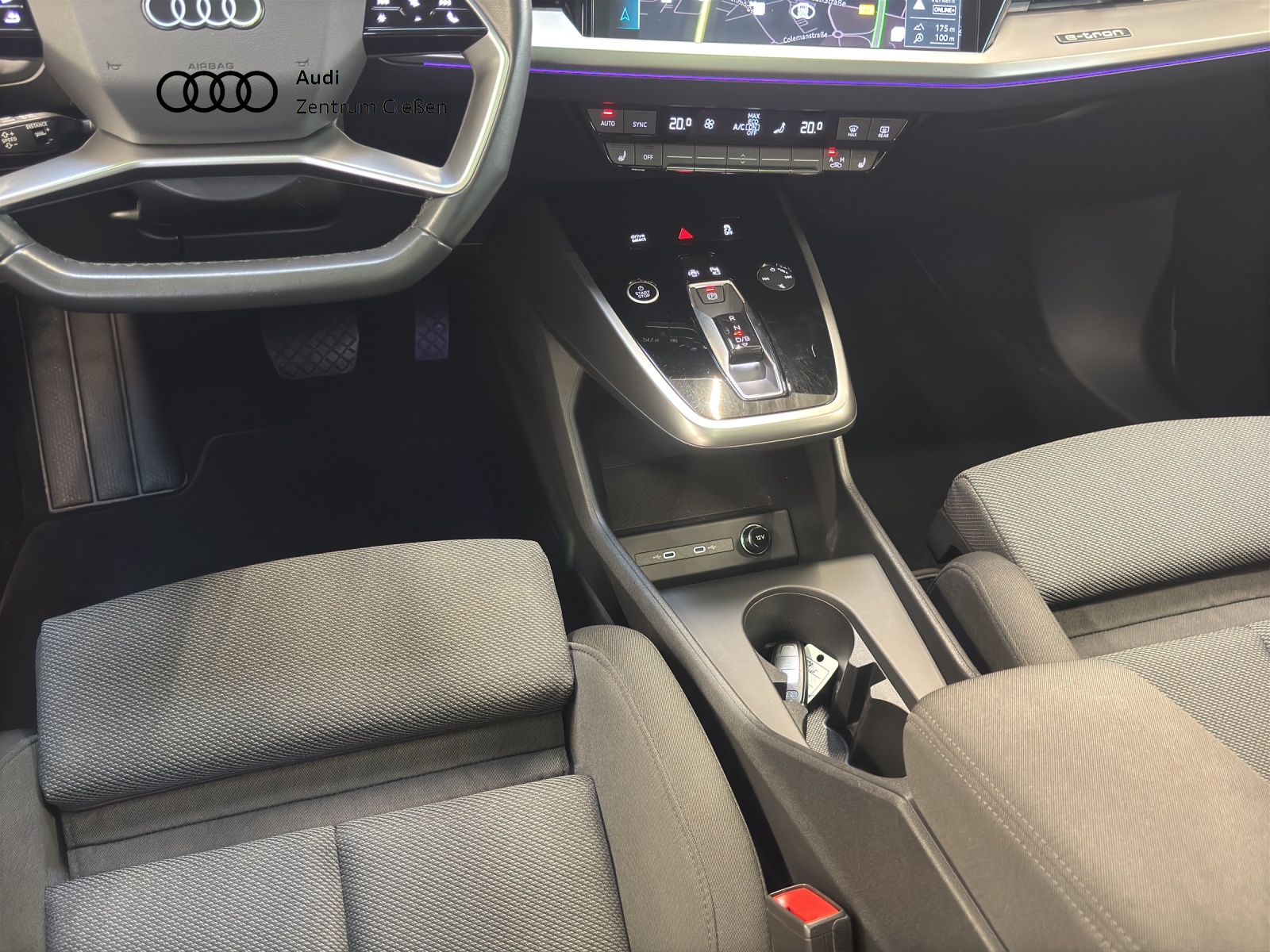 Q4 50 e-tron quattro S line Pano Matrix SONOS Navi Assistenzpaket Plus