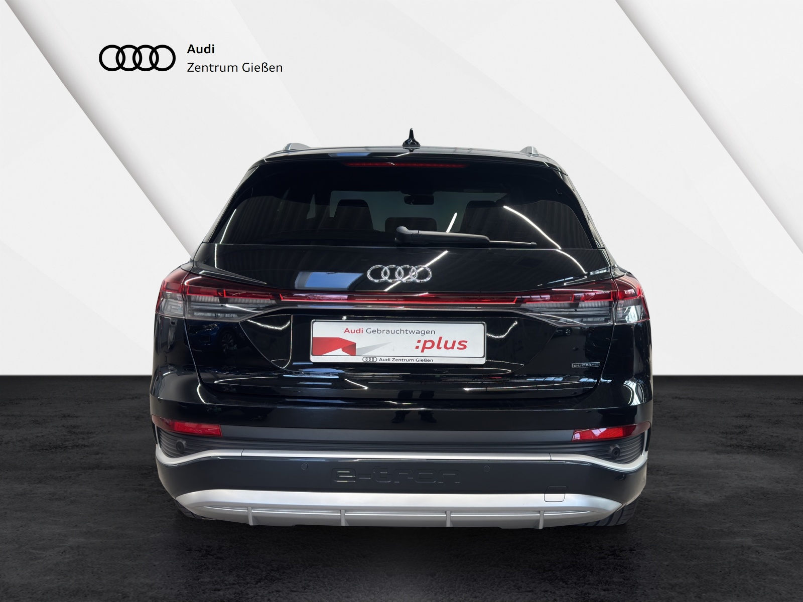 Q4 50 e-tron quattro S line Pano Matrix SONOS Navi Assistenzpaket Plus