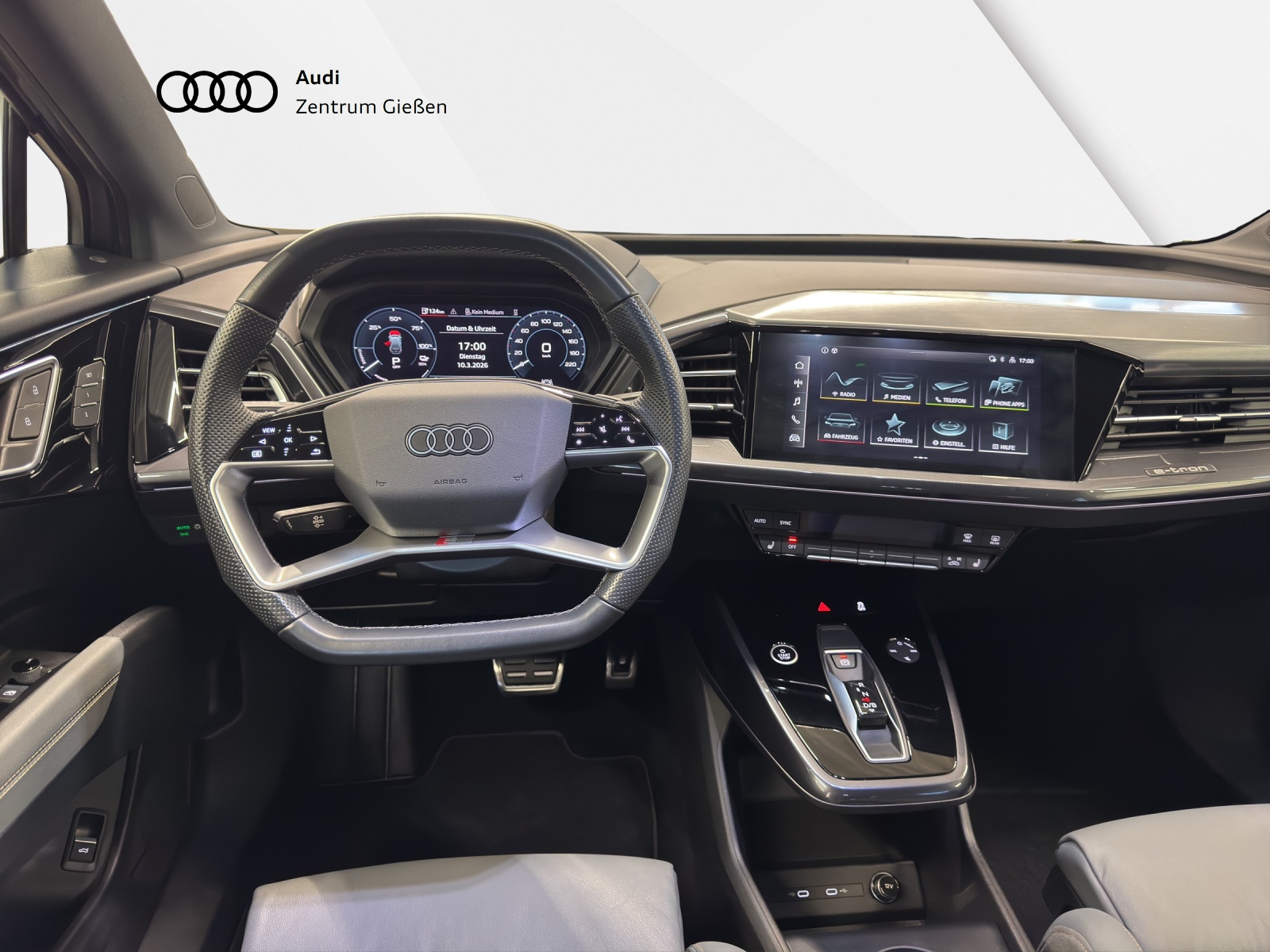 Q4 e-tron 40 S line edition one Matrix-LED