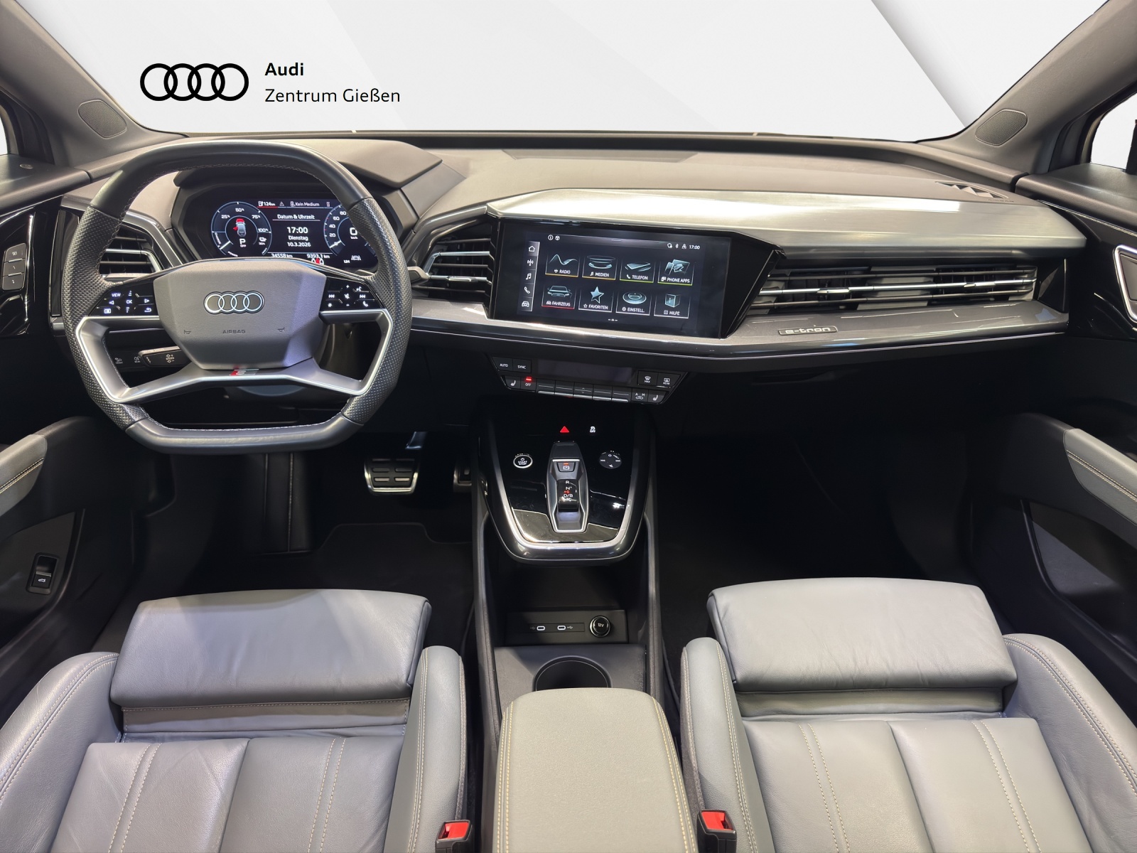 Q4 e-tron 40 S line edition one Matrix-LED