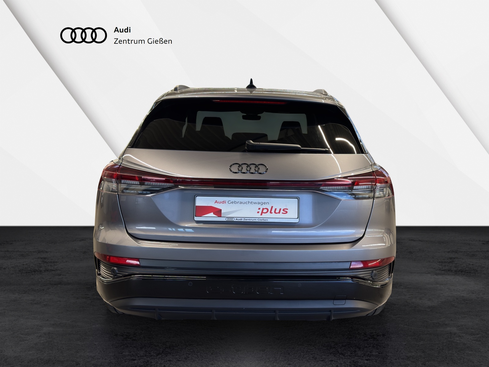 Q4 e-tron 40 S line edition one Matrix-LED