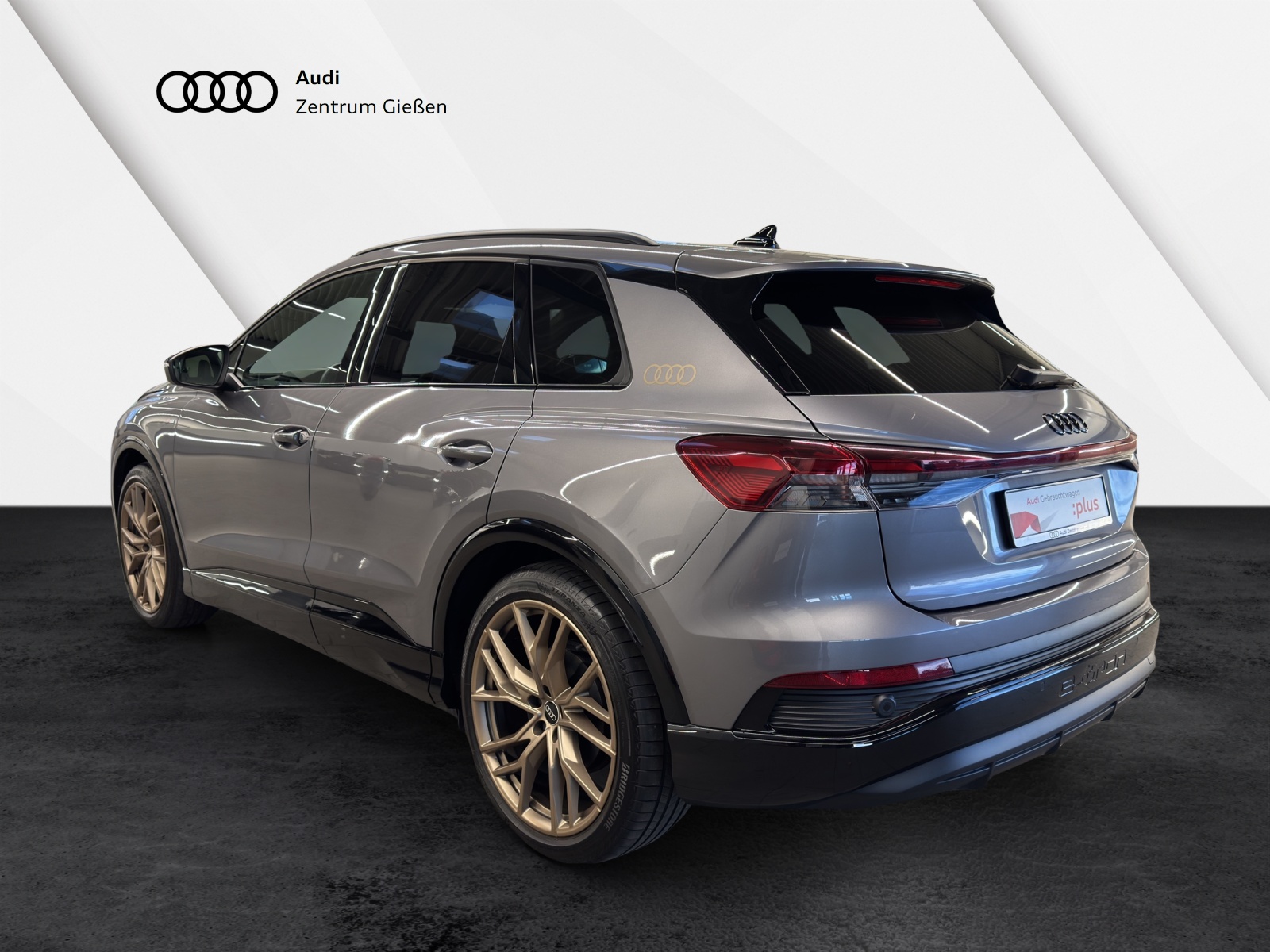 Q4 e-tron 40 S line edition one Matrix-LED