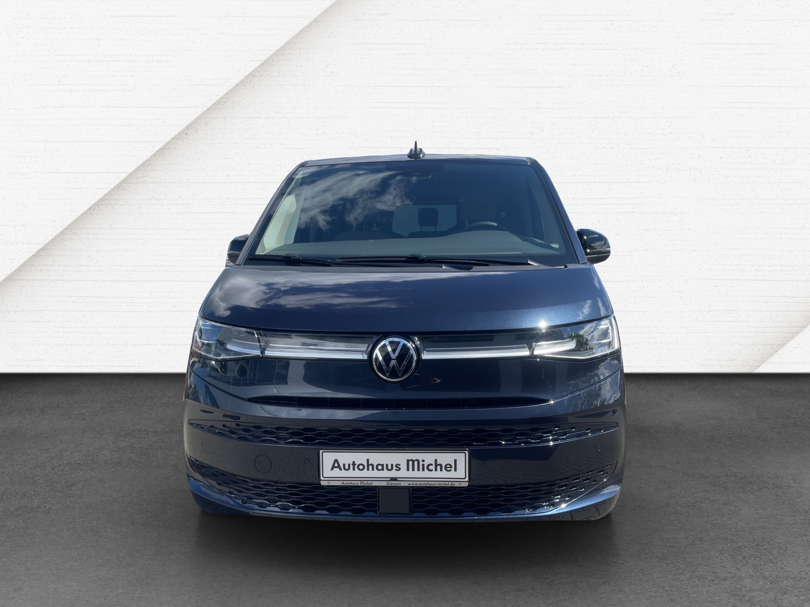 T7 Multivan Style 2.0 TDI DSG LÜ Climatronik 7 Sitzer AHK ACC Kamera Reserverad