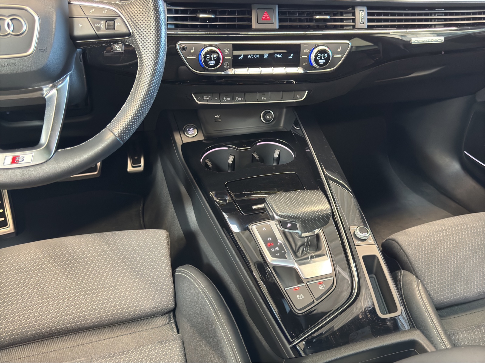 A5 Sportback 45 TFSI quattro S line Black B&O Pano Matrix-LED