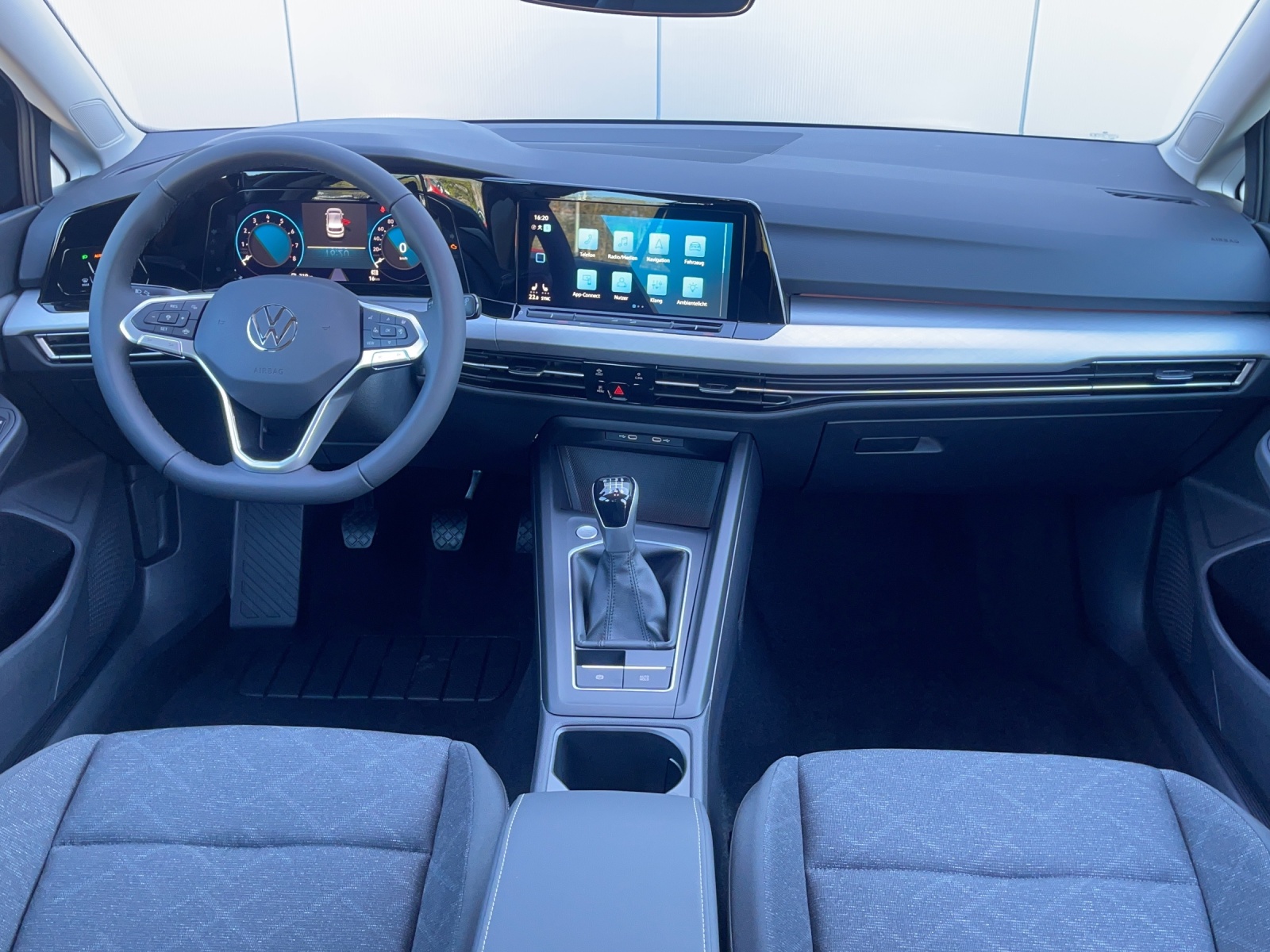 Golf 8 1.5 TSI Life ACC LED AppConnect Sitzheizung Alu