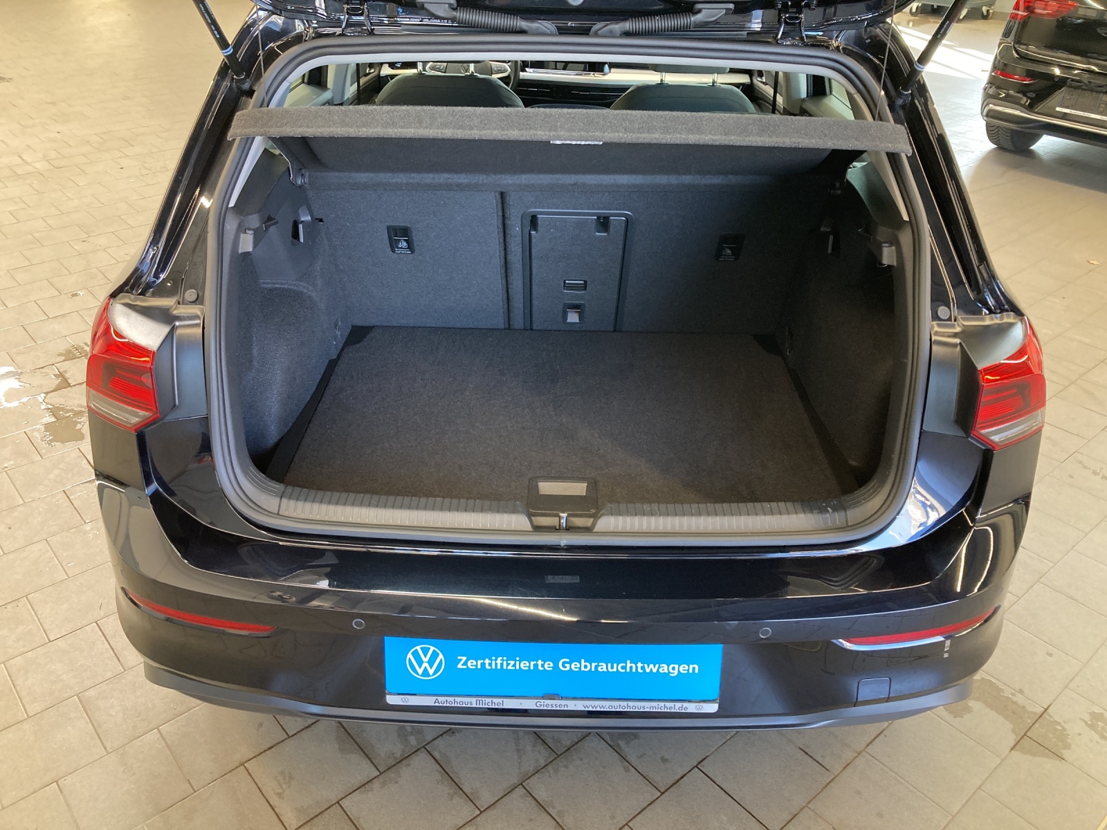 Golf 8 1.5 TSI Life ACC LED AppConnect Sitzheizung Alu