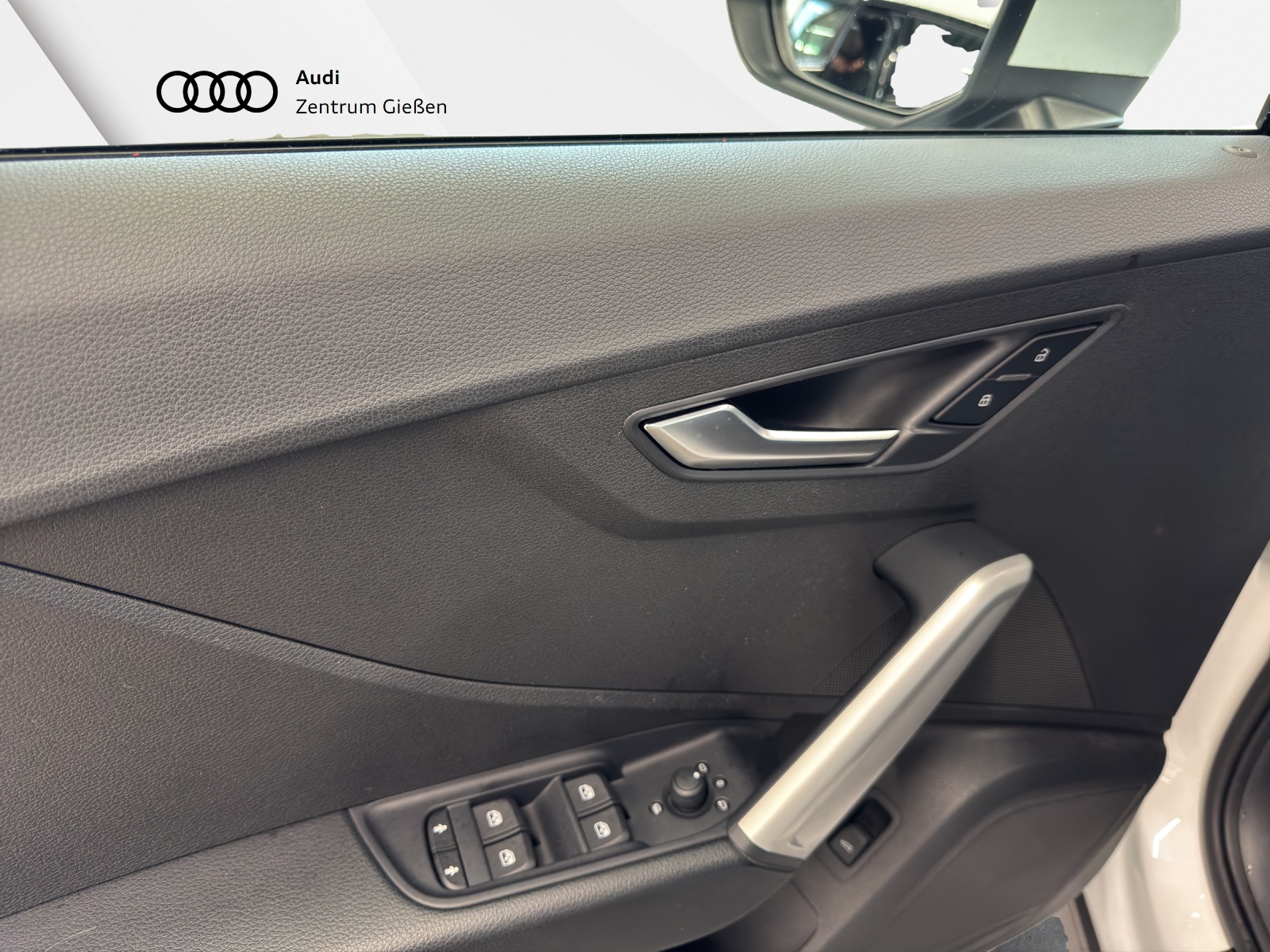 Q2 30 TDI advanced LED Infotainmentpaket