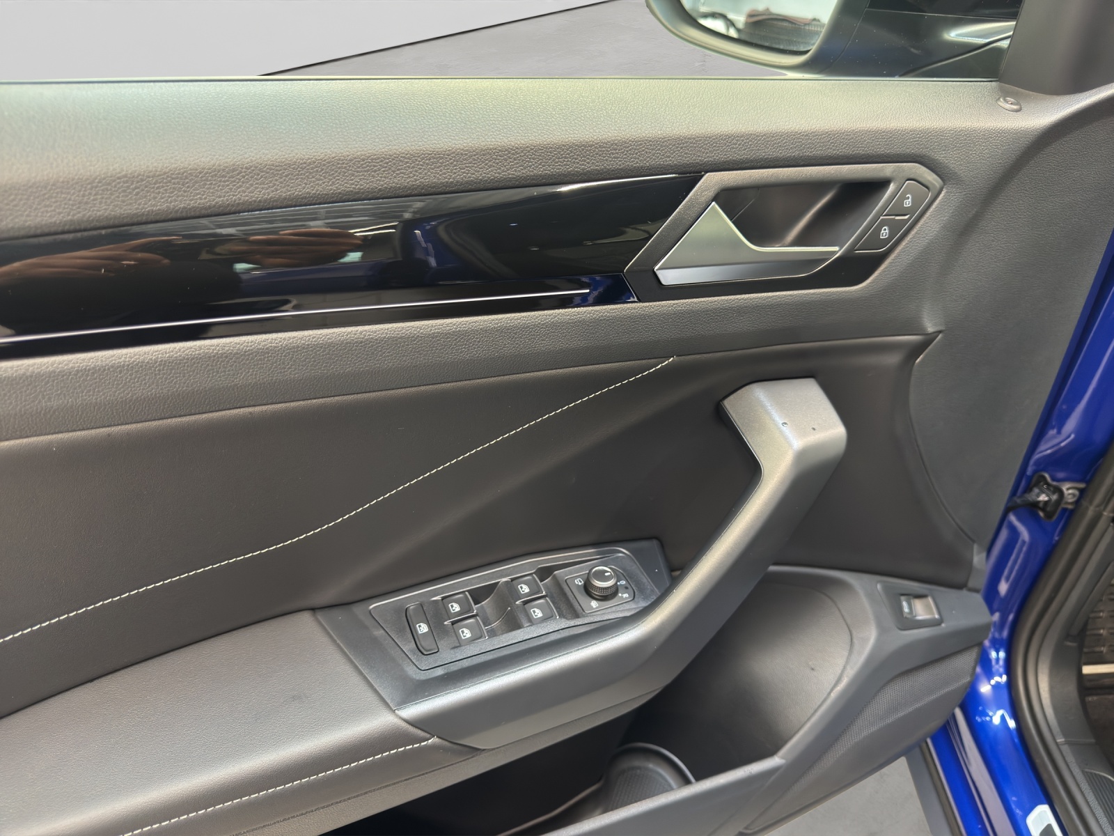 T-Roc TSI DSG R-Line IQ-Light ACC Navi