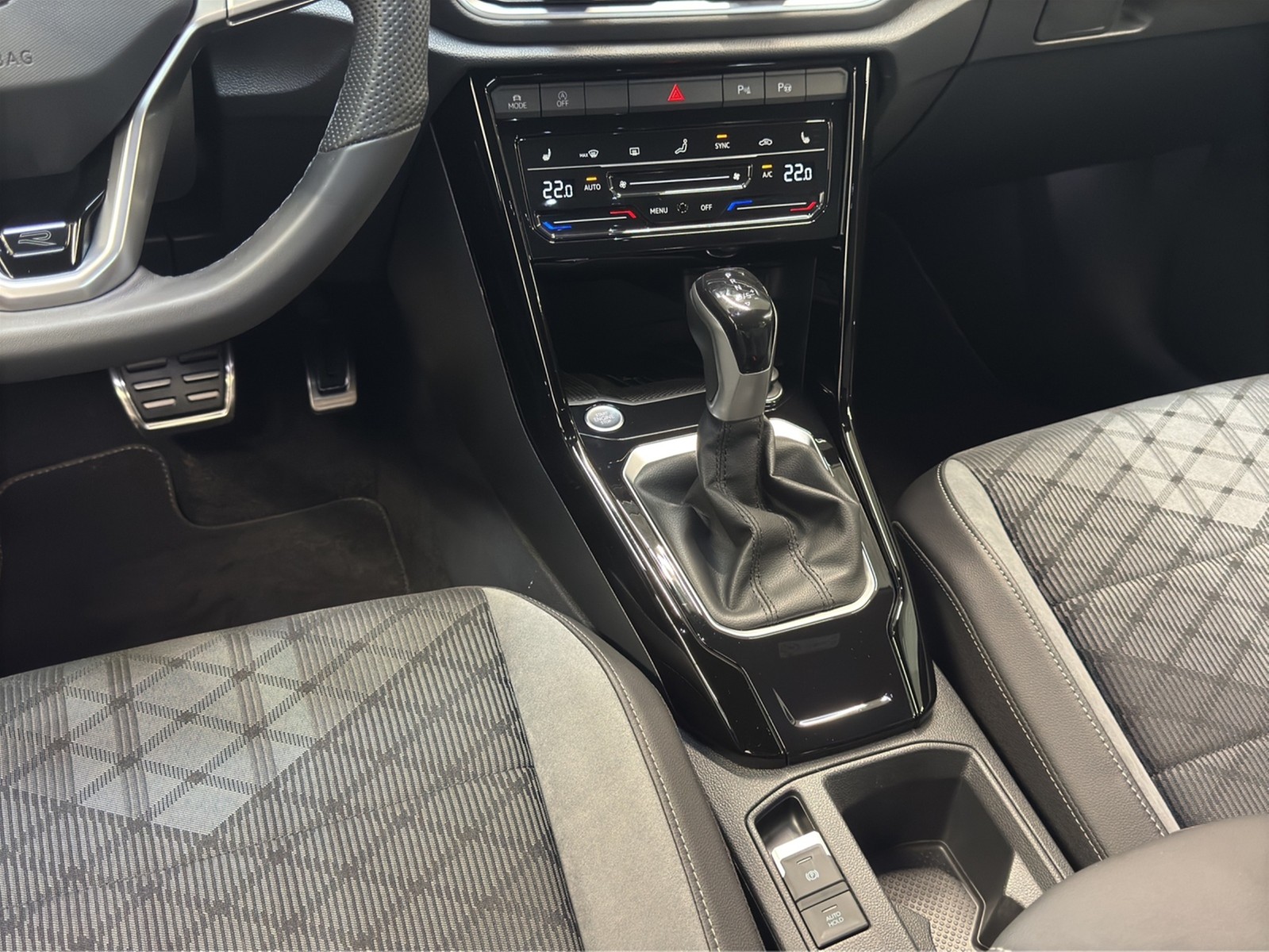 T-Roc TSI DSG R-Line IQ-Light ACC Navi