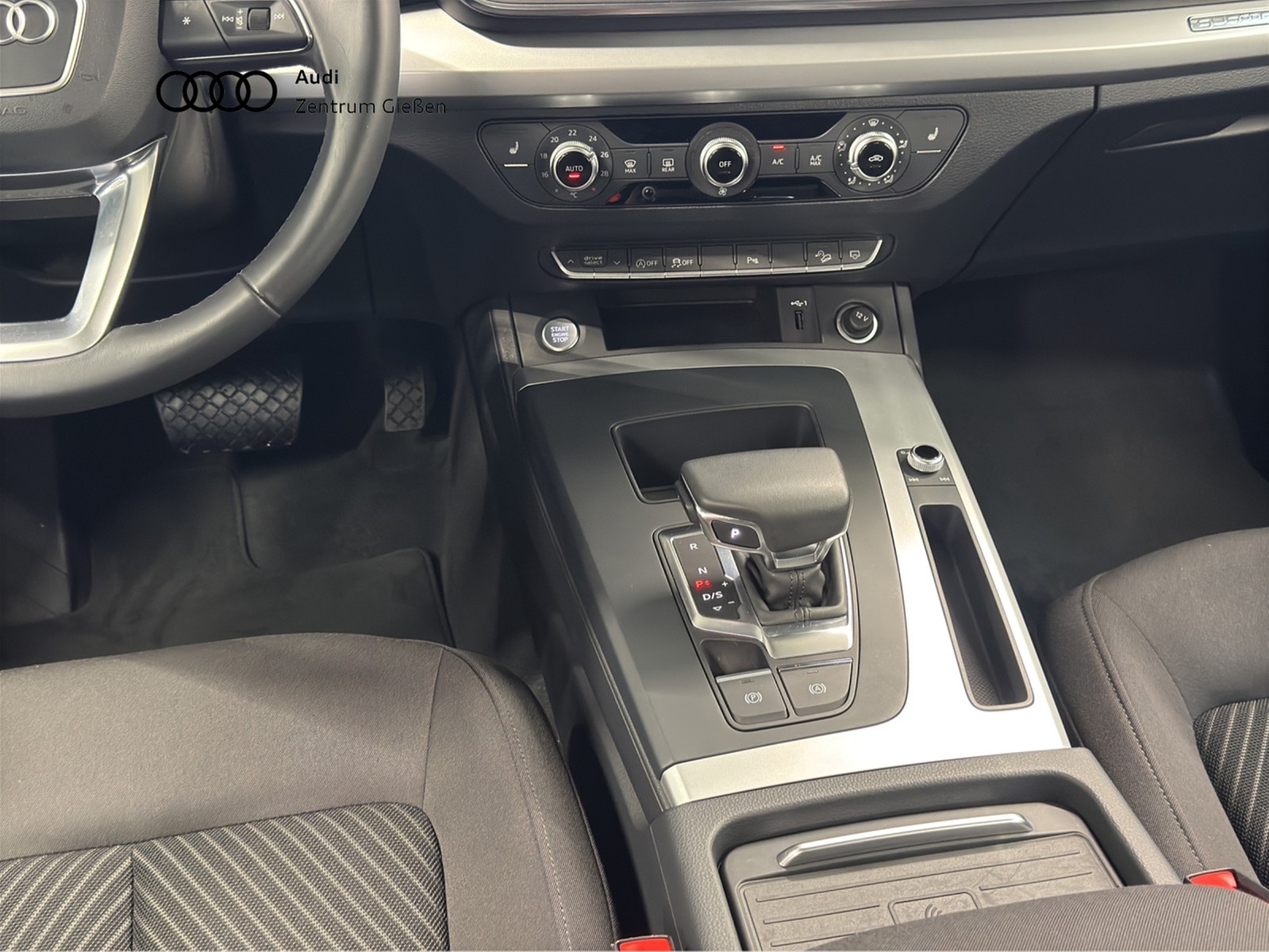 Q5 40 TDI quattro basis Assistenzpaket Navi LED